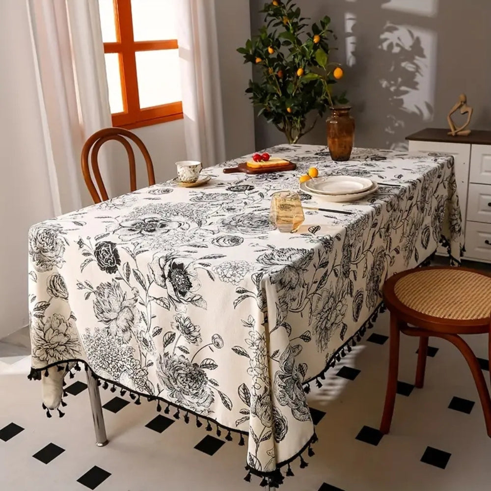 Schwarze florale Quasten-Bauernhaus-Tischdecke