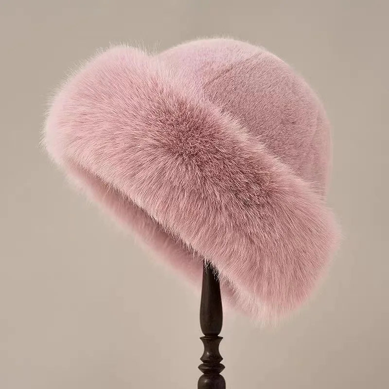 Furla – Stilvolle Damen Winter-Pelzmütze für warme