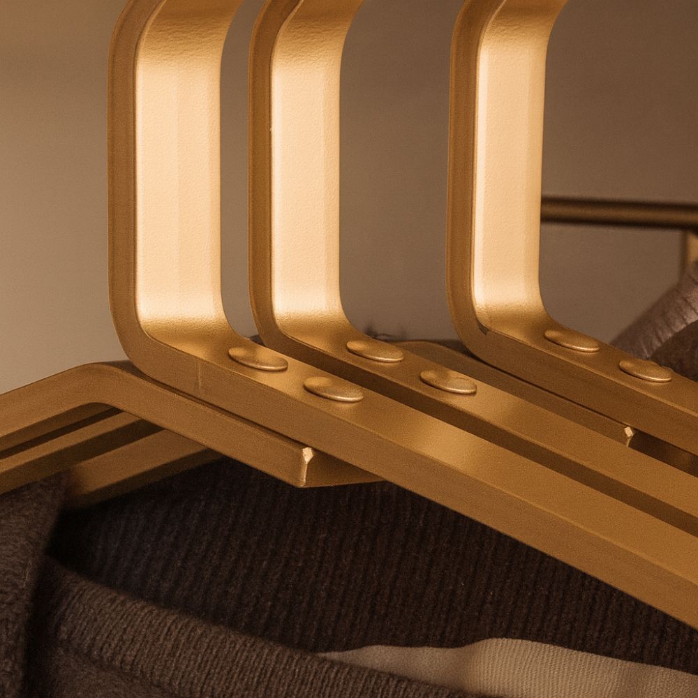 Quenva - Stilvolle Aluminium Slimline Kleiderbügel (4 Stück)