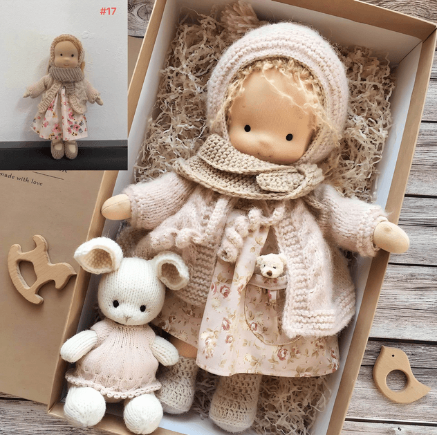Handgefertigte Waldorf-Puppe „Poppi“ | 35cm | Bio-Baumwolle & Hypoallergene Textilien | Pädagogisch wertvolles Spielzeug | Haptische Sensorikförderung
